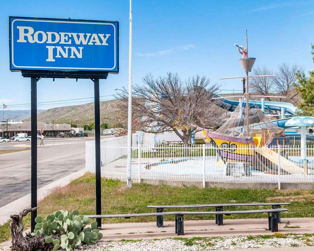 Rodeway Inn Whites City Extérieur photo